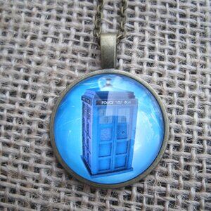 Tardis Dr Who Glass Cabochon Pendant Necklace